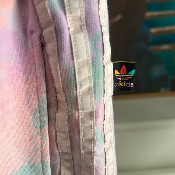 2018 Pharrell Williams x Adidas HU Printed Athletic Shorts Men's Size XS Tie Dye - Picture 15 of 16